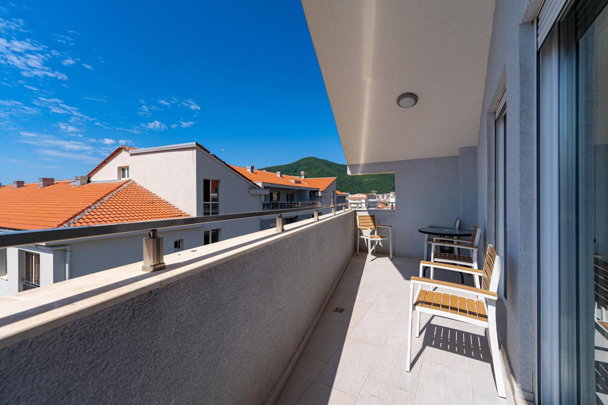 Marea Apartments Будва Екстериор снимка